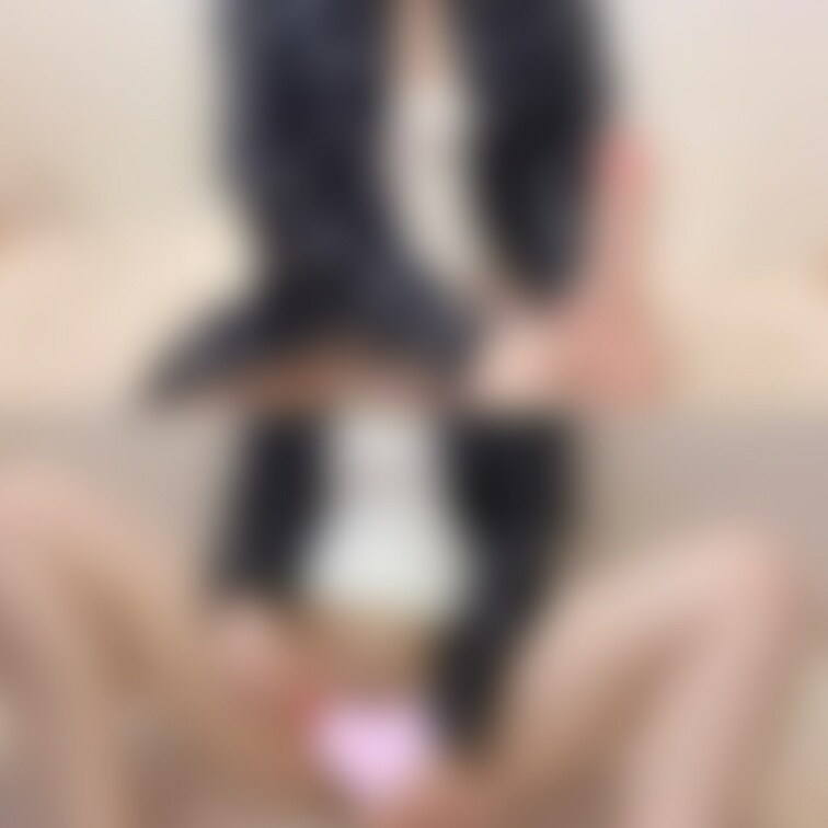 ♡ ペットカメラ目線動画📸
大きい🥖と電◯使って・・・