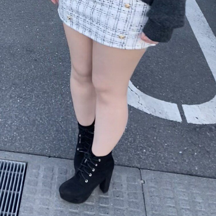 妻とのデートになります。
限定公開に完全顔出しverもありますのでよろしくお願いします。