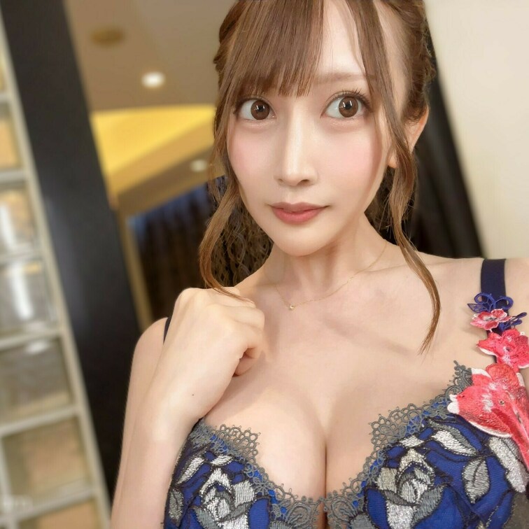 グラドルあやかちゃんの作品が観れるのはここだけです。
✨お知らせ✨
動画見放題プラン(4980円)は2023