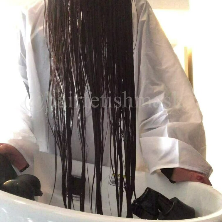 黒髪ロングヘアの貞子シャンプー動画です。（その3）