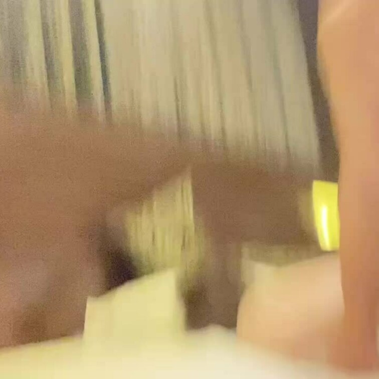最後は寝バックで果てました。
