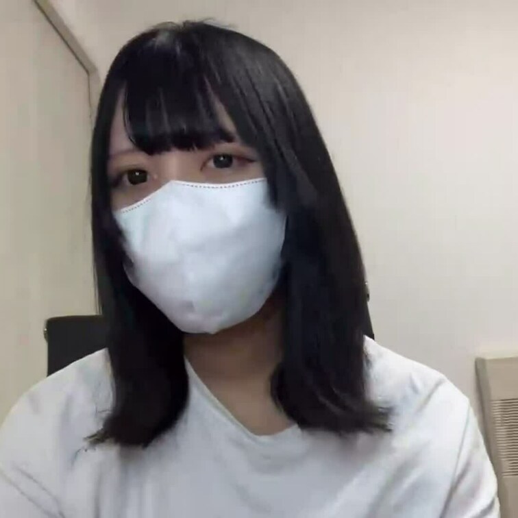 【りん 18 歳】

りんさんのライブ配信動画です
生配信 だと、1 回の有料配信を視聴すると、おおよそ平均 5,