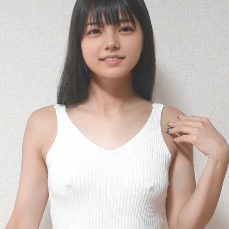 右上の「いいね❤️」を押してから見てくれると嬉しいな💕

キャミソール5種類着てみたよ！
お腹出てきたの恥ずかしい
