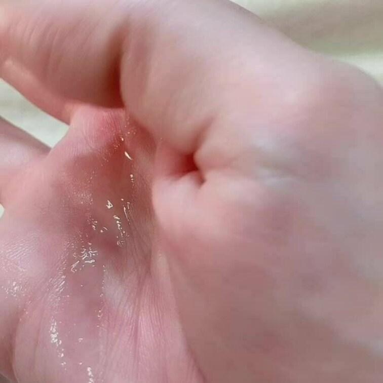 おもちゃでたっぷり気持ちよくなった時の♡

おもちゃを押さえてた手はぬるぬるだし、引き抜く時も愛液がすごい糸引いて…