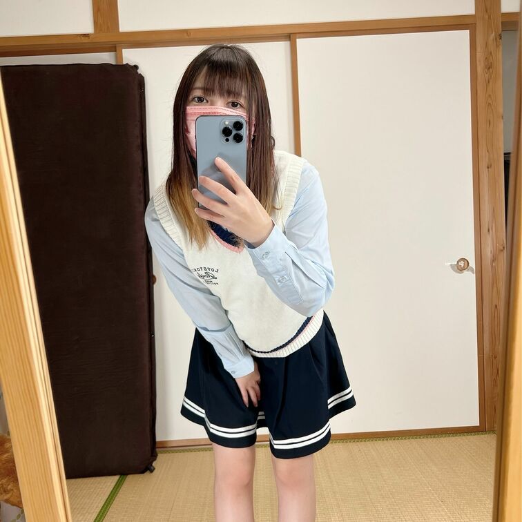 今日は暖かくなるみたい☺️✨
桜も満開みたいだからお花見行こうかな🌸(о´∀`о)