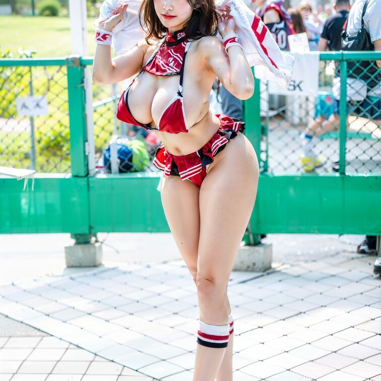 空想コスプレイヤー【七尾 茜】