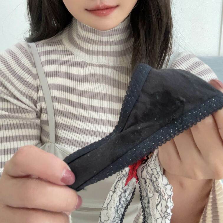 はじめまして！ほたるです。

幼少期の影響で歪んだ性癖があり、
出会い系→Twitter→マイファンズ(イマココ)