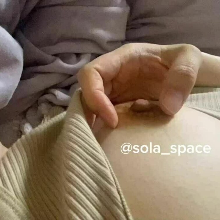 えつ36歳 Dカップ

職場露出で興奮したみたいで帰宅してすぐ乳首つまんでる姿❤どんどんやらしい女になってて恥ずかし