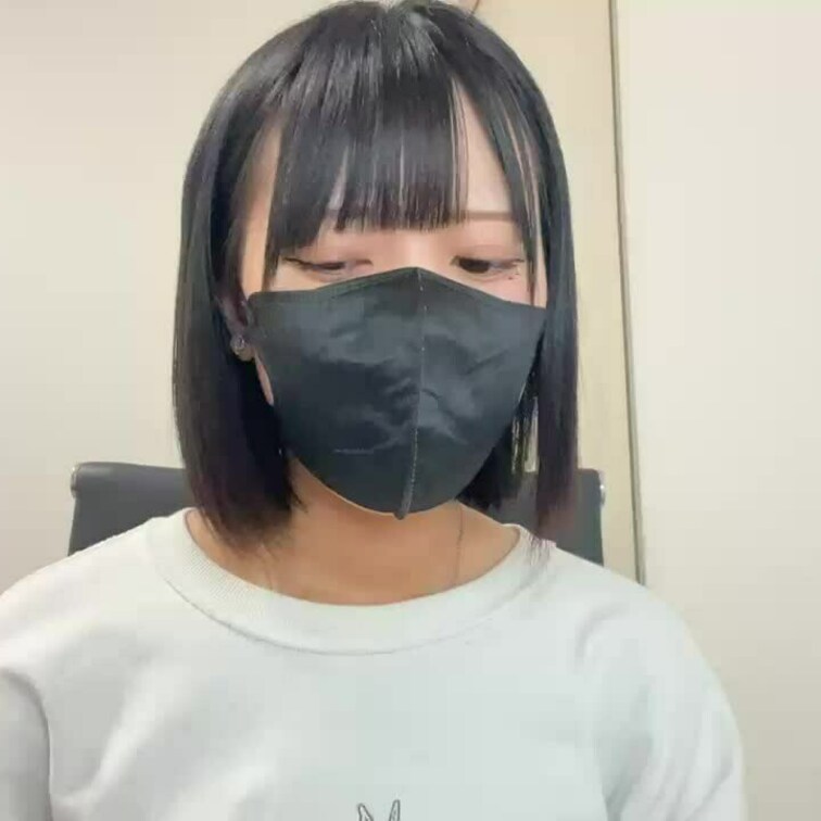【りん 18 歳】

りんさんのライブ配信動画です
生配信だと、1 回の有料配信を視聴すると、おおよそ平均 5,0
