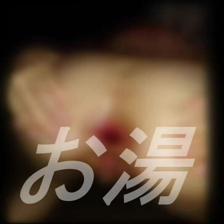 女子大生とバックでしているときに入りそうだったからアナルに突っ込んでみた様子です。

アナル処女に指で慣らしもせずに