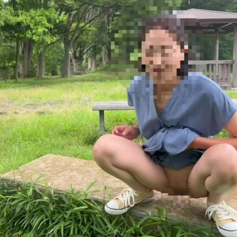 気持ち良くマーキングしてました😊
後ろから見たらお尻丸出しやろなぁー😁