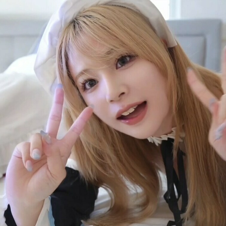 完全顔出し♥️

萌えの日のフェラ動画ですっ！
いつもありがとうの気持ちを込めて家政夫くんに御奉仕しました🤤🫶🏻