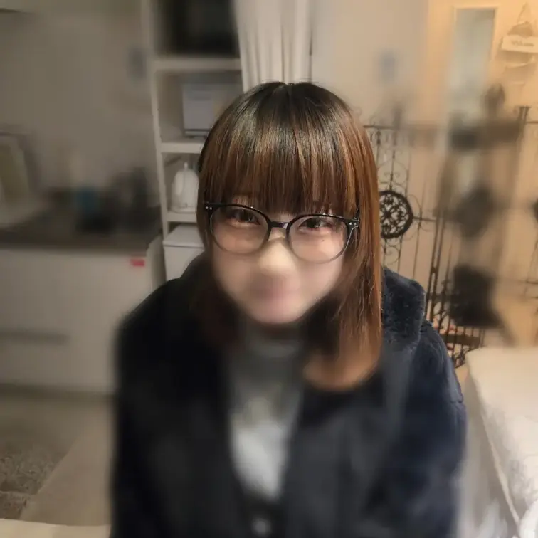 まさかの目出しあり19歳
動画編集中なのでしばしお待ちを！