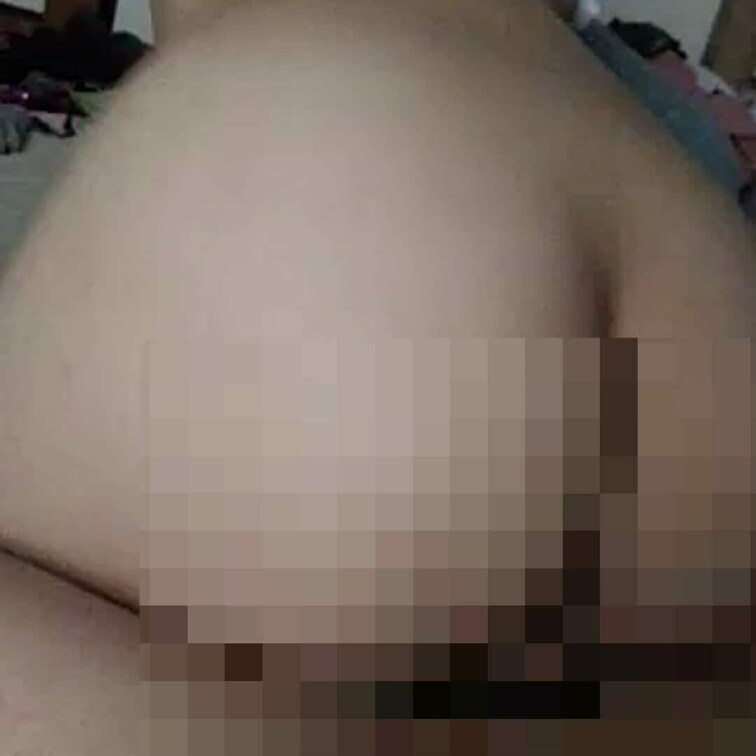 優しめピストン🤬🤬🤬
エロさに我慢できず突いてイッてしまいました😭😭