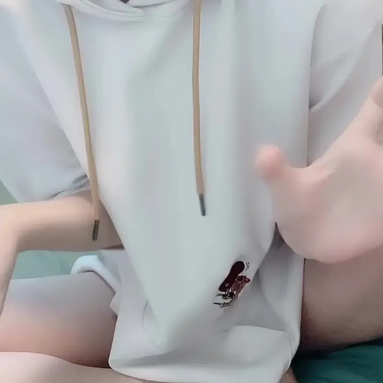 今回は自動オナホールを使っちゃうよ？
いっぱいぐちゅぐちゅして喘いじゃいます...

勝手にシコシコされてるのやば