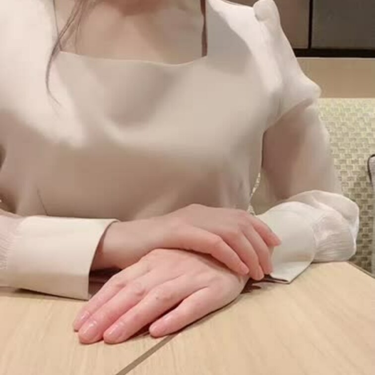 貸出しの日のお茶した時の短い動画です💕

エロくないです〜。

こんなのもありかな？と思ってあげてみました😊