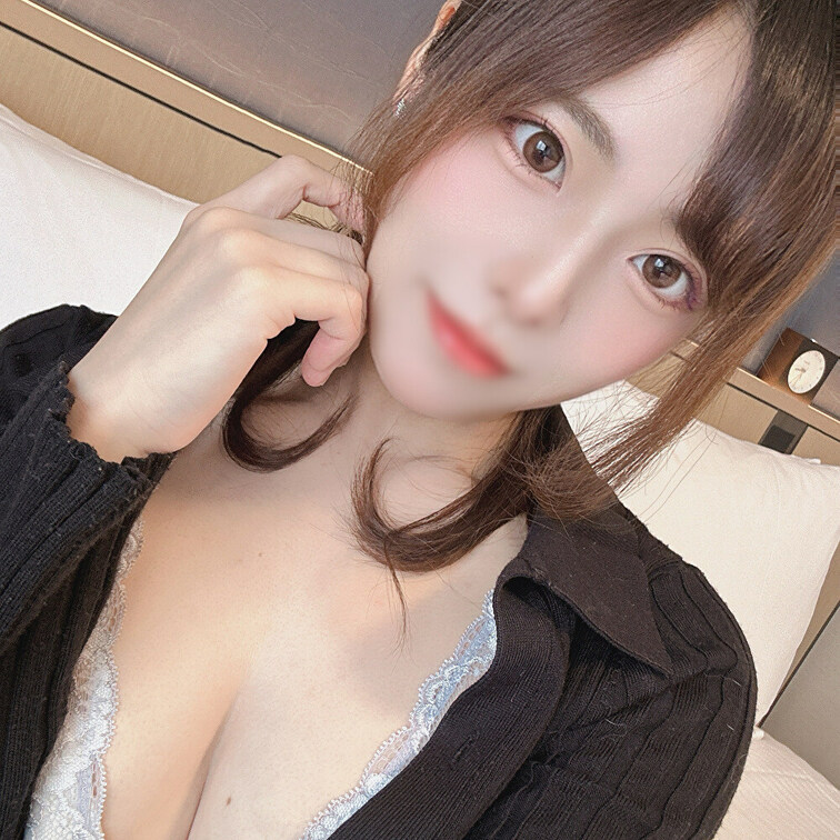 キャバ嬢のみほちゃん♡500万貢いで念願の合体♡Gカップの巨乳キャバ嬢にイチャラブ中出し。フェ◯チオ、騎乗位の極上テクニ