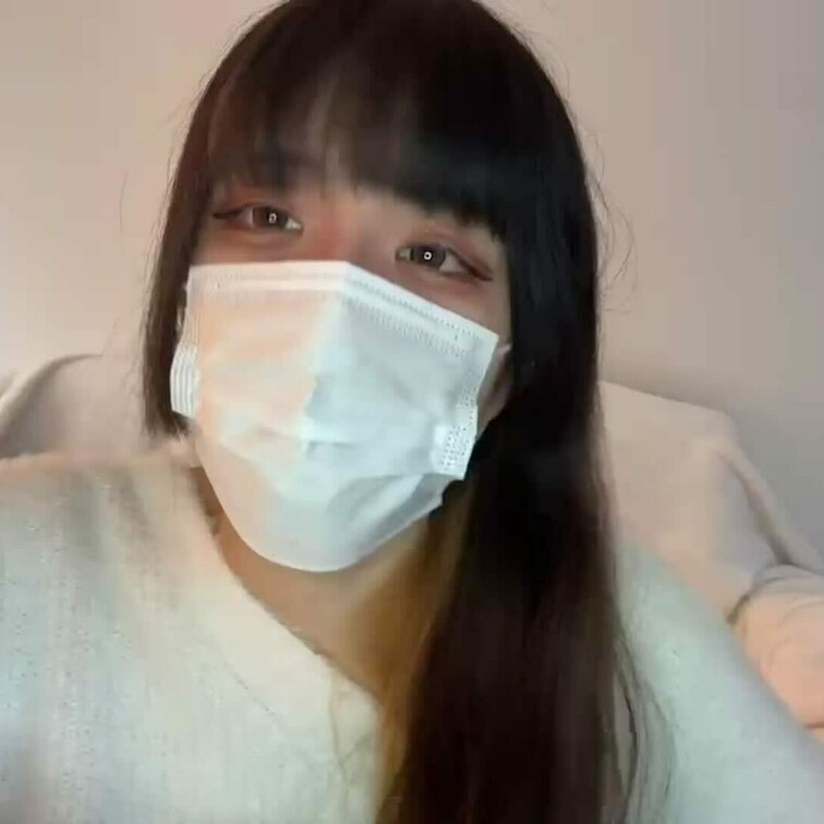 【みれい 20 歳】

みれいさんのライブ配信動画です
生配信 だと、1 回の有料配信を視聴すると、おおよそ平均 