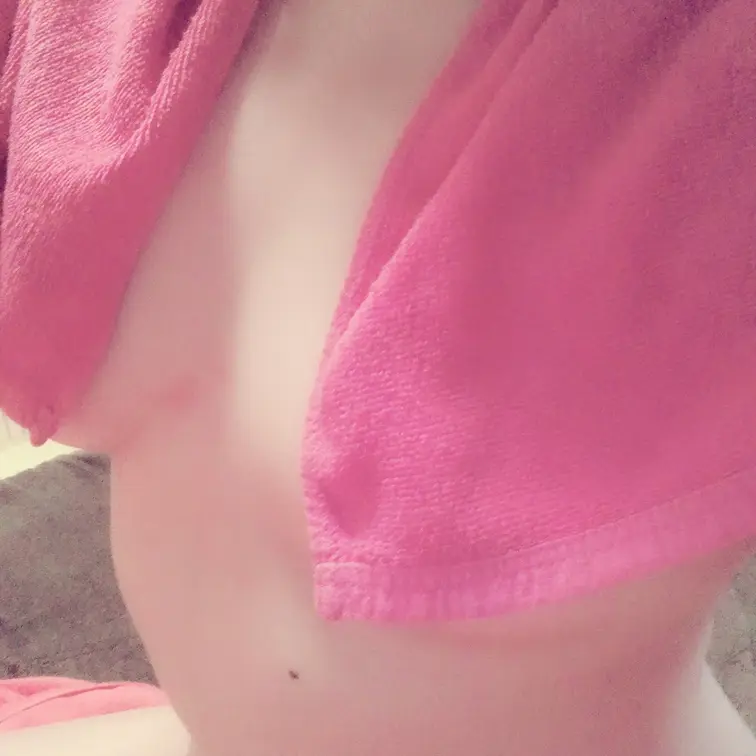 はじめまして🙇♀️
マイファンズ初投稿です❣️
紹介文にも書いていますがAV女優に憧れて上京したのですが身体を壊し