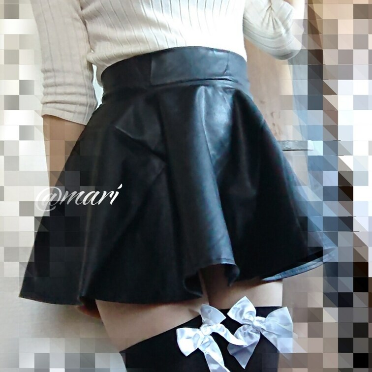 おはようございます。 暖かくなってきたしレザースカート買いました♡
やっぱミニスカ好きです(๑´`๑)♡
街でこ