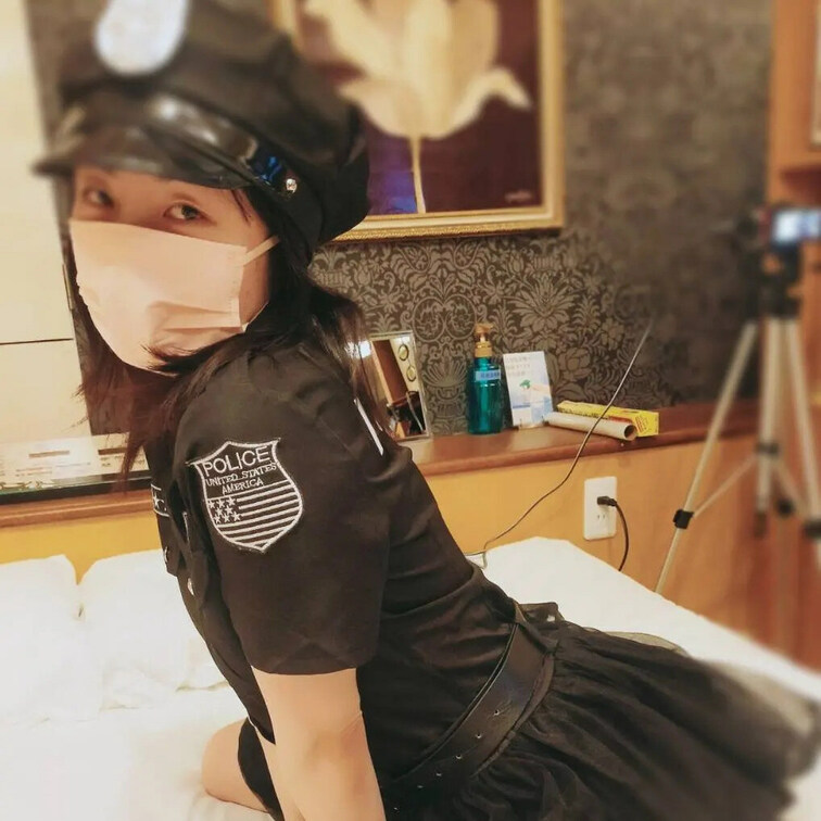 ポリスのコスプレしてみた♡
編集が終わったら動画もアップするのでお楽しみに(*^^*)