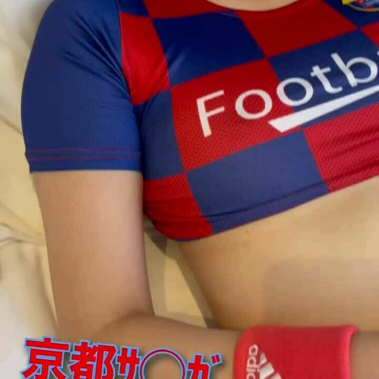 接写前戯！ｻｯｶｰｻﾎﾟｰﾀｰは高◯教師のおもちゃでイク❤︎