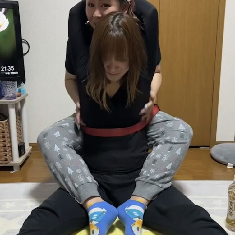 皆様いつもご購入ありがとうございます☺️
今回のくすぐり動画はこちらです👍

是非見てあげてくださいね(  ˆОˆ