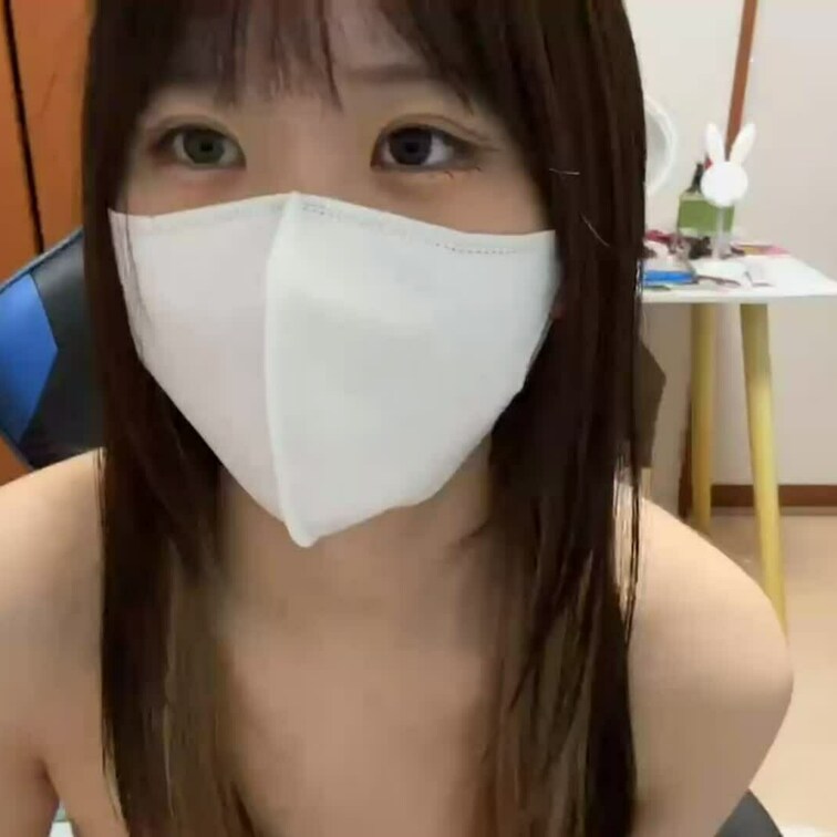 【いのり 20 歳】

いのりさんのライブ配信動画です
生配信 だと、1 回の有料配信を視聴すると、おおよそ平均 