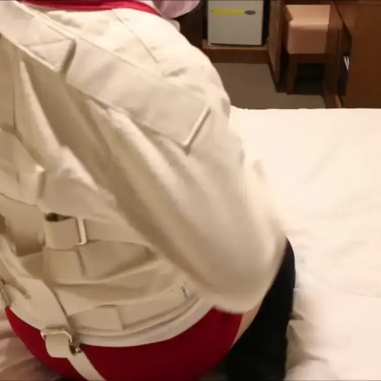 case report 151-3
女の子を拘束衣で拘束してそこから脱出してそこから脱出してもらいます。
長時間です
