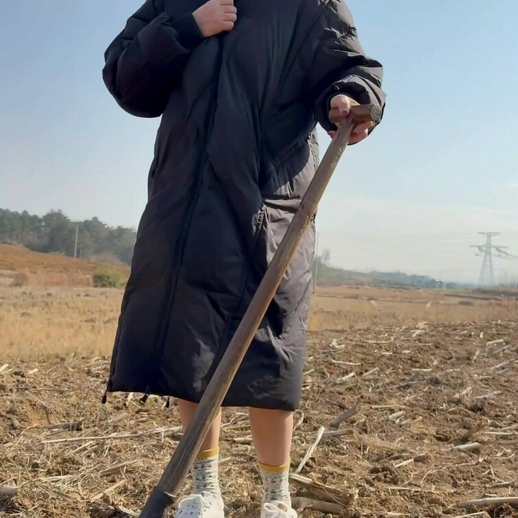 冬の重装備の罠…🥵
掘ってるだけなのにサウナ気分？
