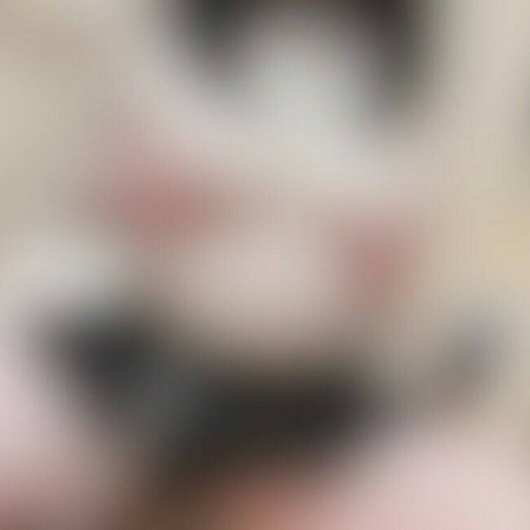 ノーブラで浮き出た乳首、自分で触ってって命令されて素直に乳首いじってる