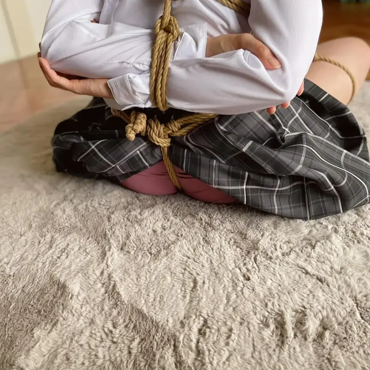 オフショット画像

【お仕置き放置中なのにオナニーしてしまいました】
本編でお待ちしてます♡