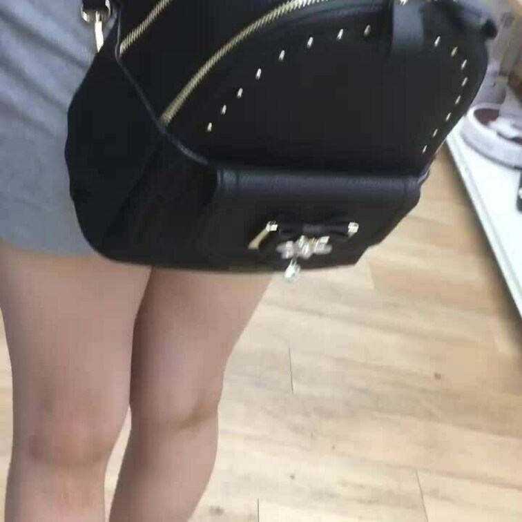 彼女が買い物中に募集をして動画撮ってもらった！
是非有料動画も見てください！