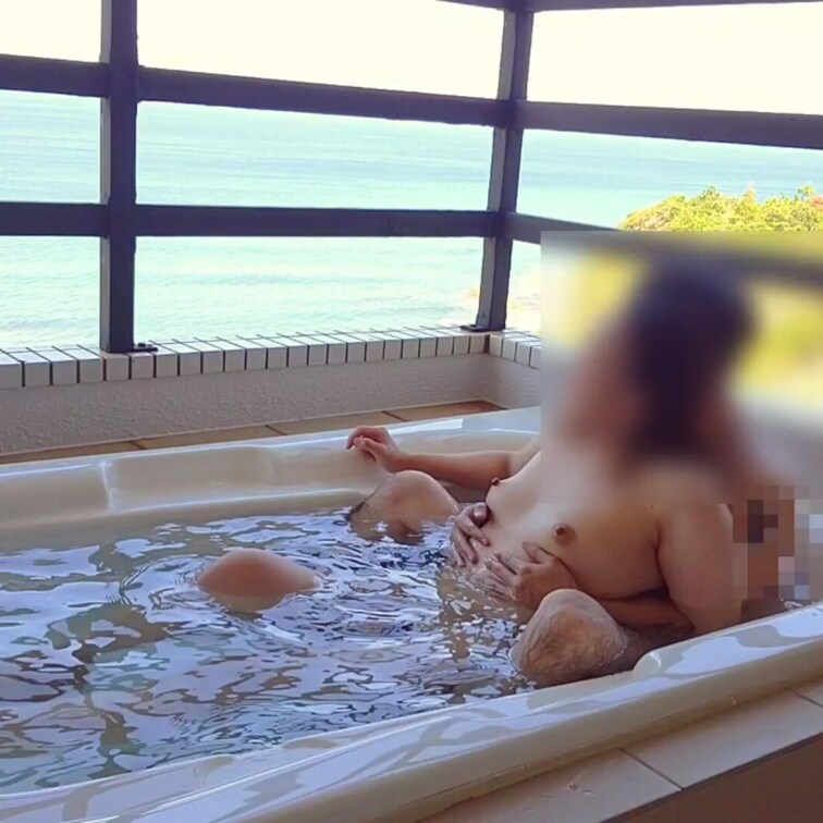 おはようございます😃

プランにホテルの動画アップします💜
オーシャンビュー露天風呂での一コマです( *´艸)💜


