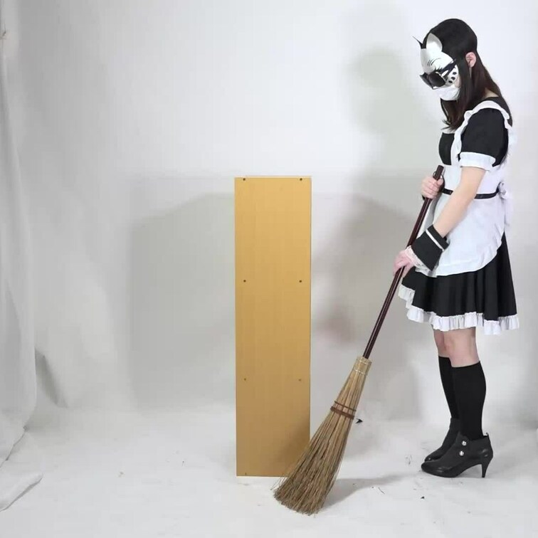棚に体が挟まって抜けない
