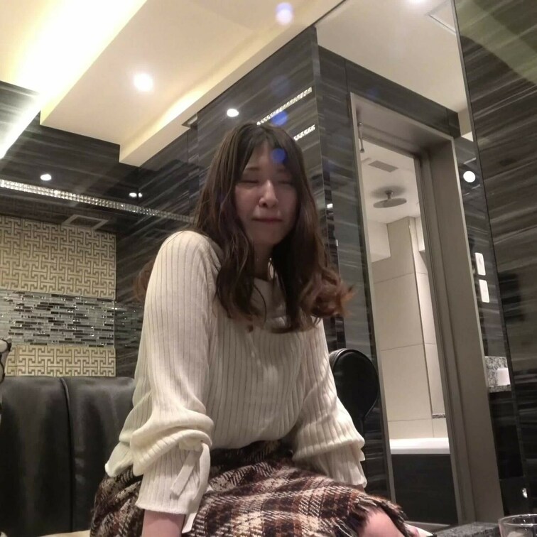 大学生のさやちゃん

初めはこんなに清楚っぽい女の子がハメ撮りなんて大丈夫かなと思って

いたのですがプレイが進