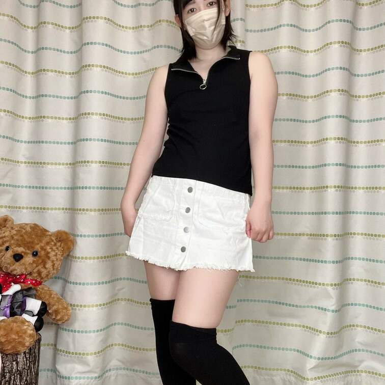 紫パンツで誘惑するちっぱい女子👿💕