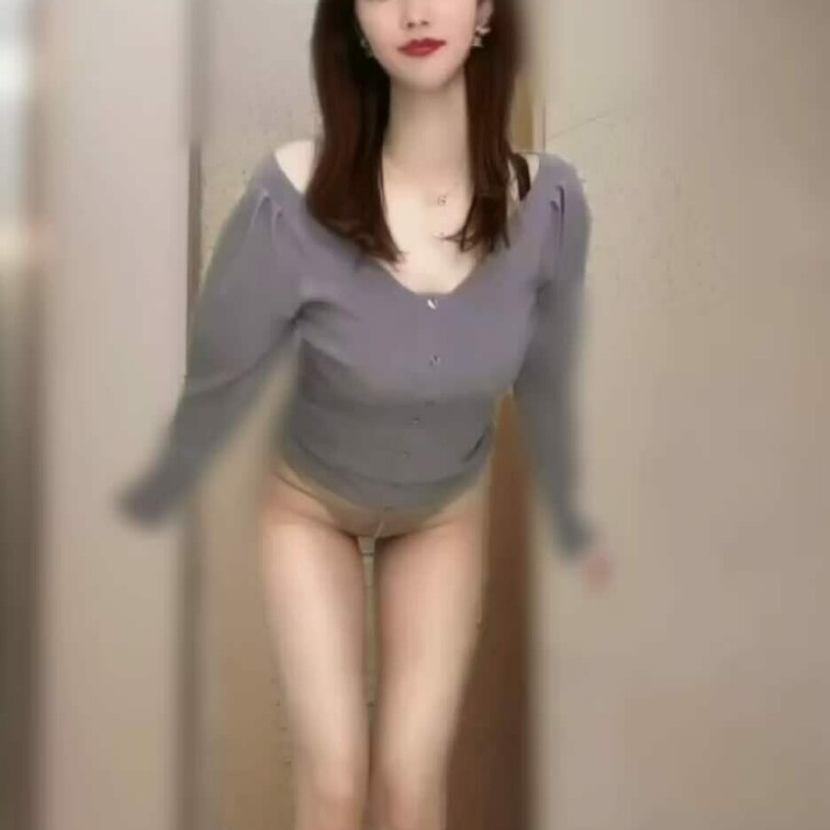 会社のエレベーター前で脱ぎました...
綾瀬完全顔出し動画です^^💦