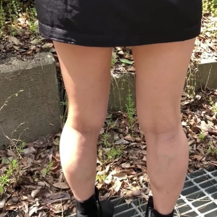 脱がなきゃいけない理由があったのよ🤭
最近尻トレサボりがちでたるんでる？
どう思う？
ノーパンだからバレちゃうなぁ