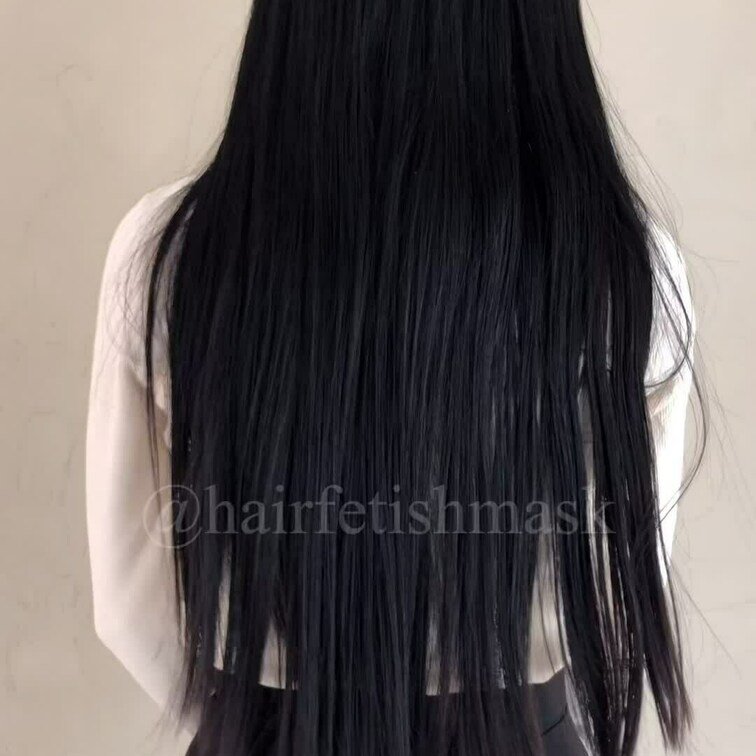艶々黒髪ロングヘア動画です。