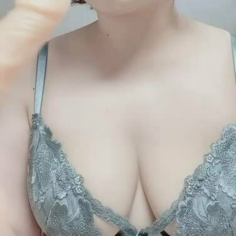 ハッピーバレンタイン︎🫶🏻
チョコソースかけてぺろぺろ(๑´ڡ`๑)ぺろぺろ
とってもえっちに撮れた︎♡