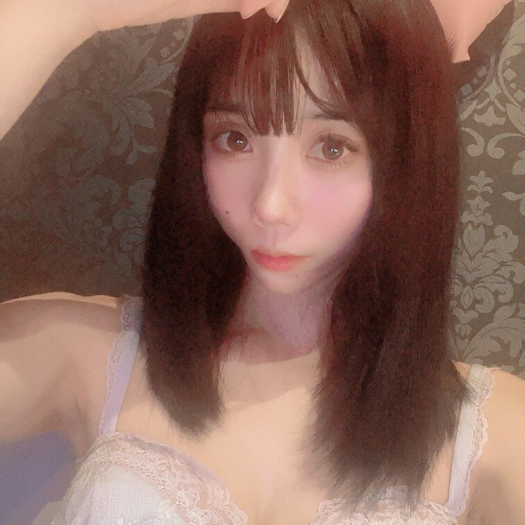 髪の毛暗くして品良くなったでしょ笑🥹