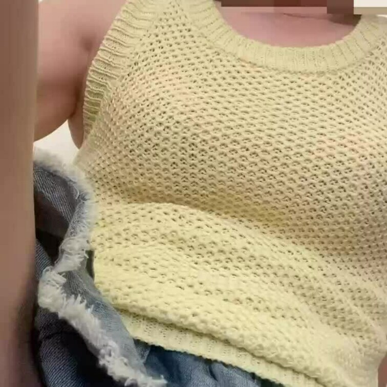 ワキをいっぱい見てください🤍
酸っぱい匂いがしますよ（笑）