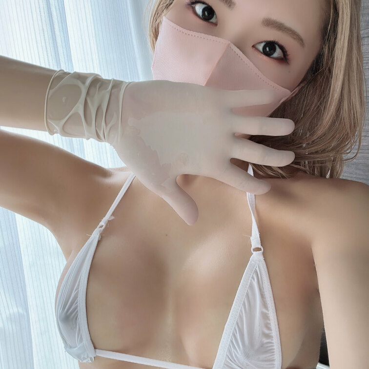 白手袋も可愛いでしょ？
あんまり変態マスタープラン人気なくてしょんぼり😞
私のこと好きな人はお願いします😭💕