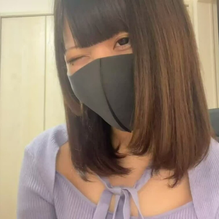 【りん 18 歳】

りんさんのライブ配信動画です
生配信 だと、1 回の有料配信を視聴すると、おおよそ平均 5,