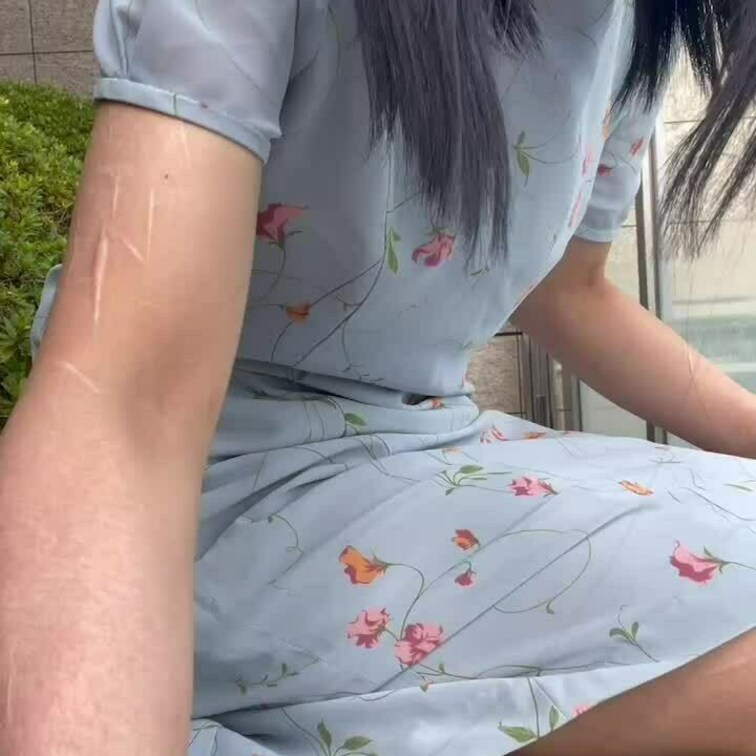 お外で脱ぐのってドキドキする♡
一人で撮ってるから誰かに見られたら何かされても言い訳出来ないよねW
