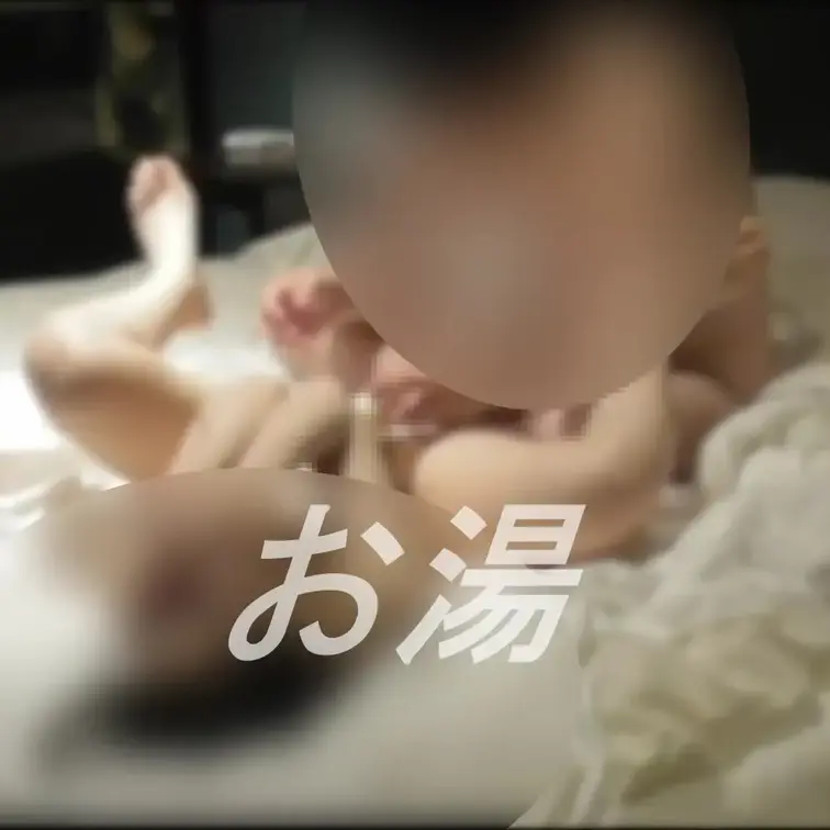 358 何年遊んでもセックスが痛い女性とやってみた③

ディルドに加えて、クリを吸引するおもちゃも併用してみました。