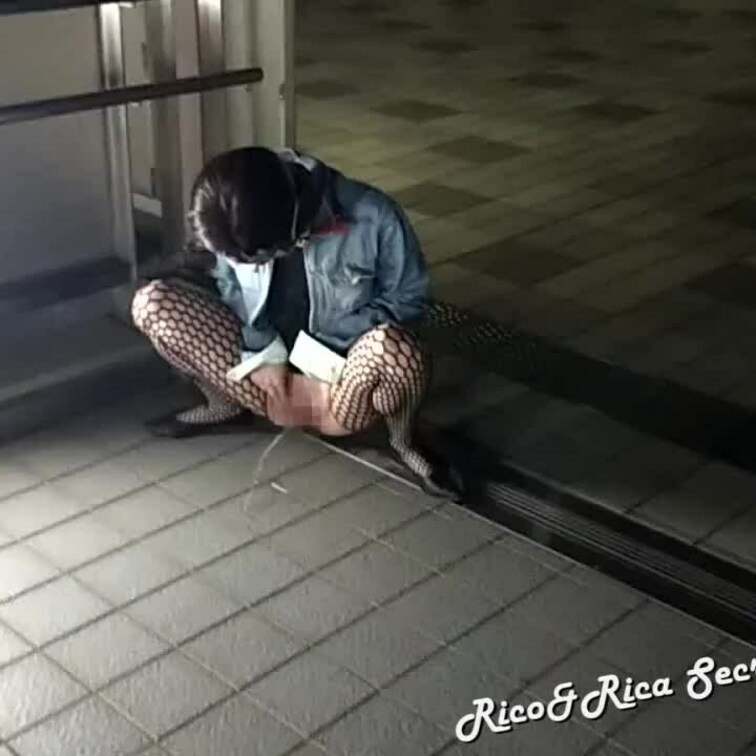 【璃子】道端ほ～にょ～(笑)