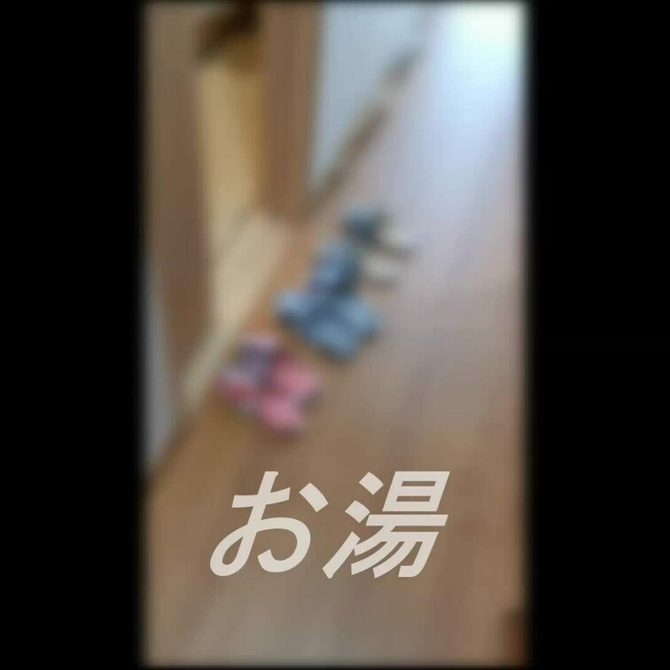 複数企画で単独男性の家に泊まっていて朝風呂入ってあがってきたら連れてきた女の子がやられとった様子です。

もう勝手に