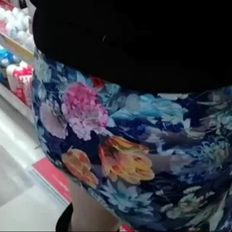 アダショでちかん遊び
お尻も巨乳も